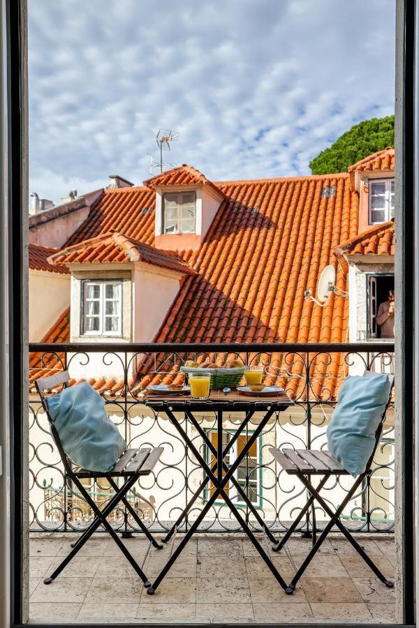 Castelo Apartment - Beautiful Balcony View Lisboa Eksteriør billede